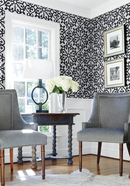 T35177 | Allison - Black on Metallic Silver room view