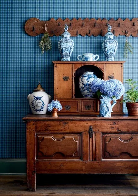 T44051 | Huntley Plaid - Navy room view