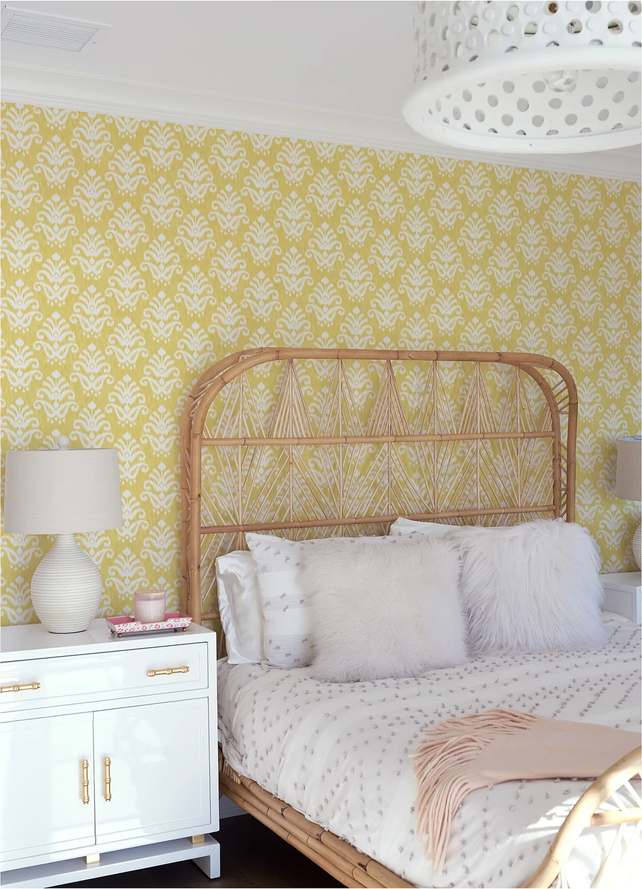 A-Street Prints Keaton Yellow Medallion Wallpaper | Wallpaper Twins A-Street Prints Keaton Yellow Medallion Wallpaper - SKU 4081-26328