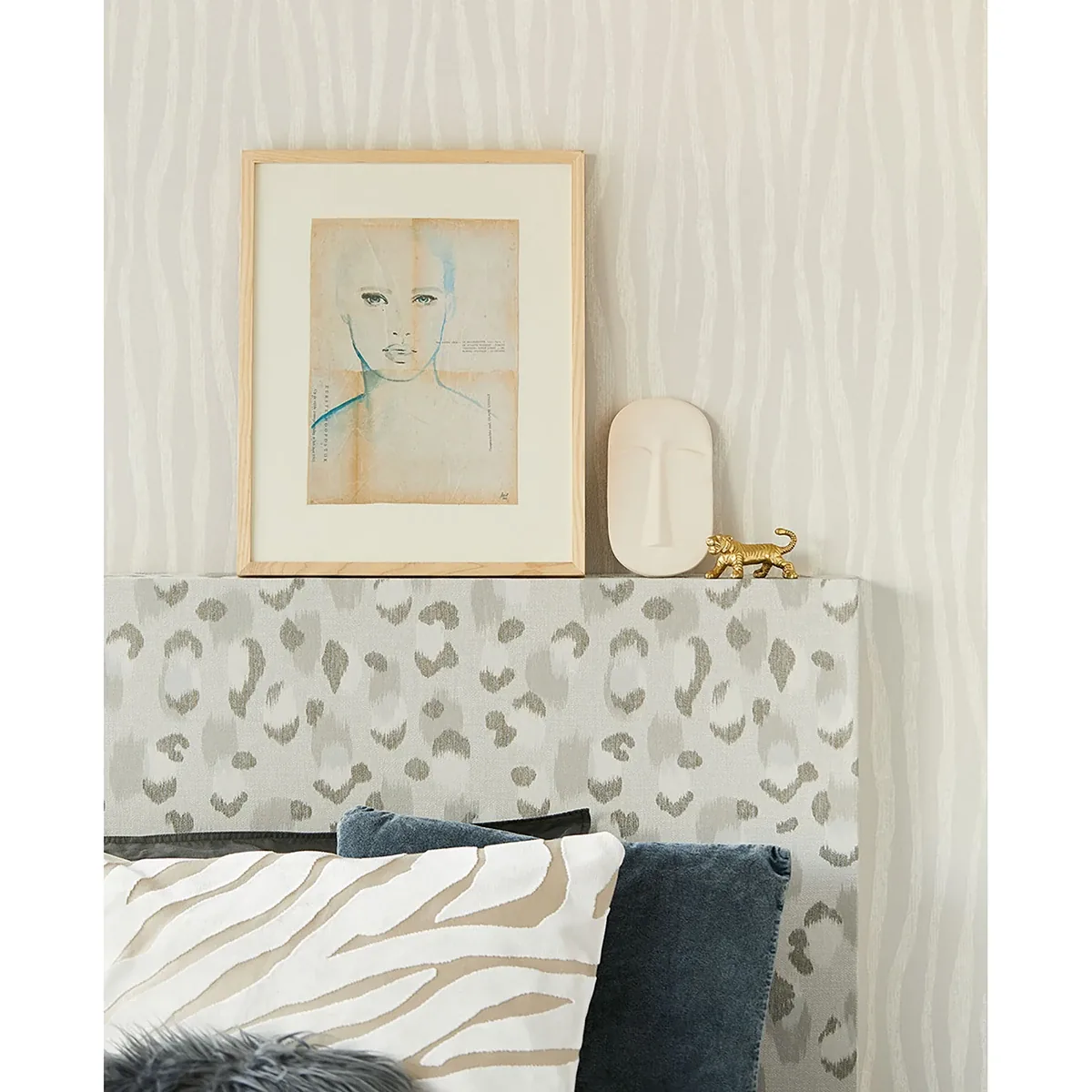 Brewster Home Fashions Burchell Bone White Zebra Grit Wallpaper - SKU 300552