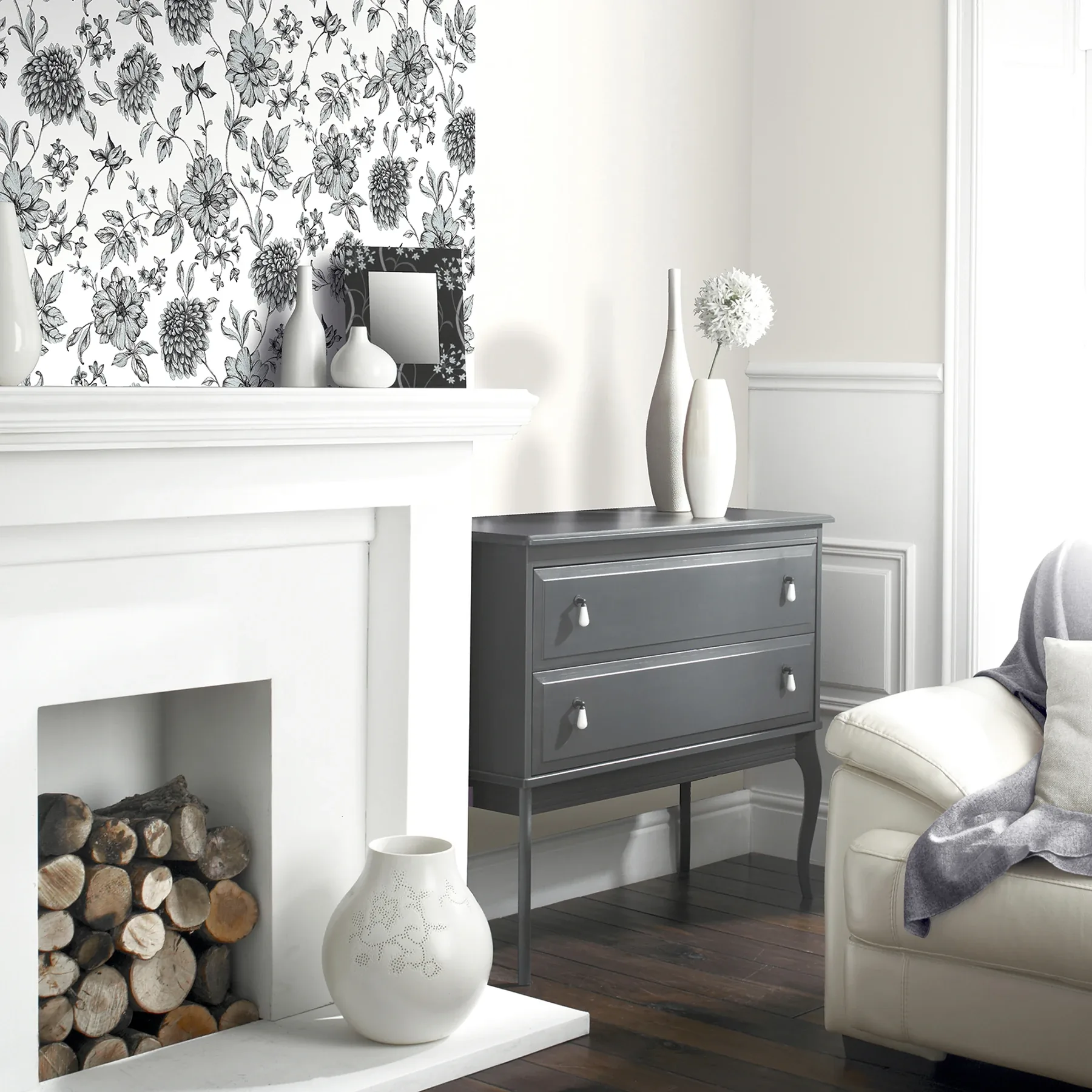 Brewster Home Fashions Della Black Floral Trail Wallpaper - SKU AH692507