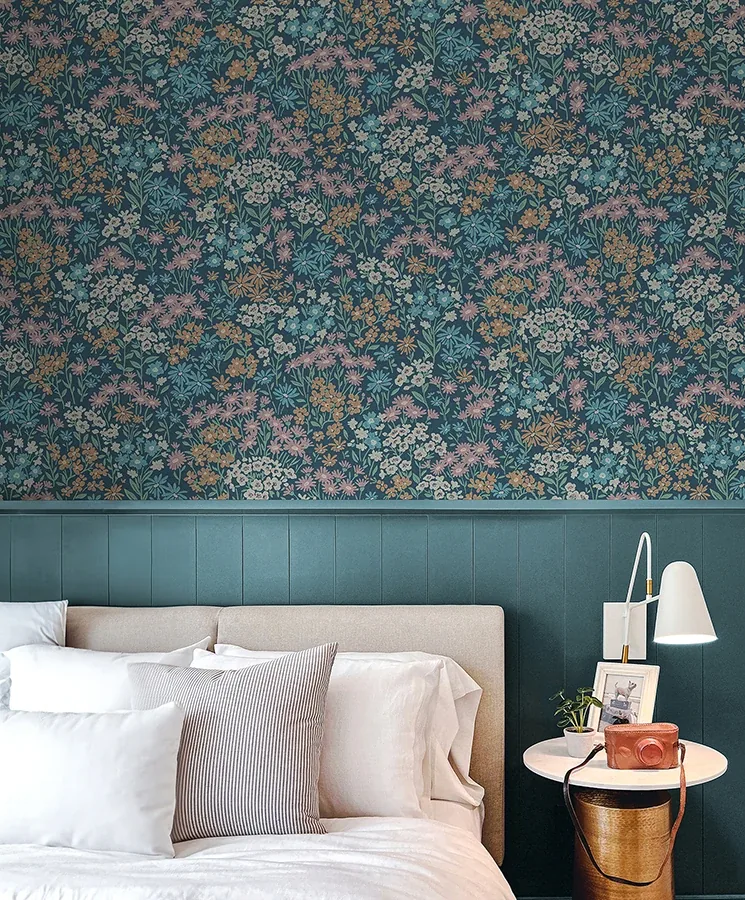Brewster Home Fashions Ditsy Dark Blue Daisies Wallpaper - SKU 4164-M1813