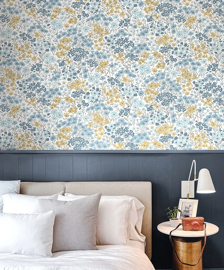 Brewster Home Fashions Ditsy Light Blue Daisies Wallpaper - SKU 4164-M1814