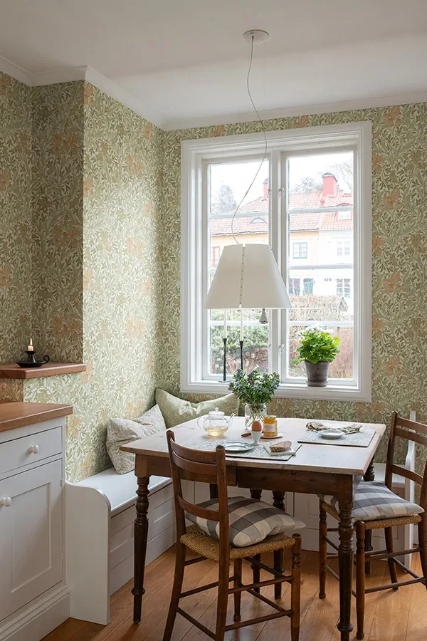 Brewster Home Fashions Iris Light Green Wild Gardens Wallpaper - SKU 4171-82049