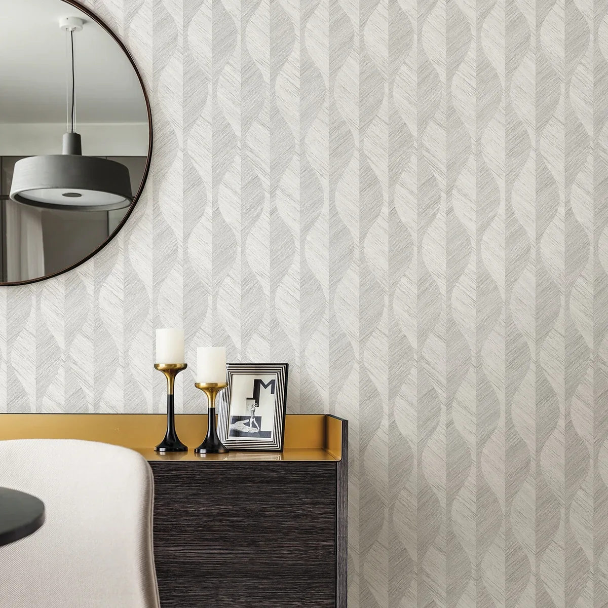 4025-82503 | Oresome Silver Ogee Wallpaper