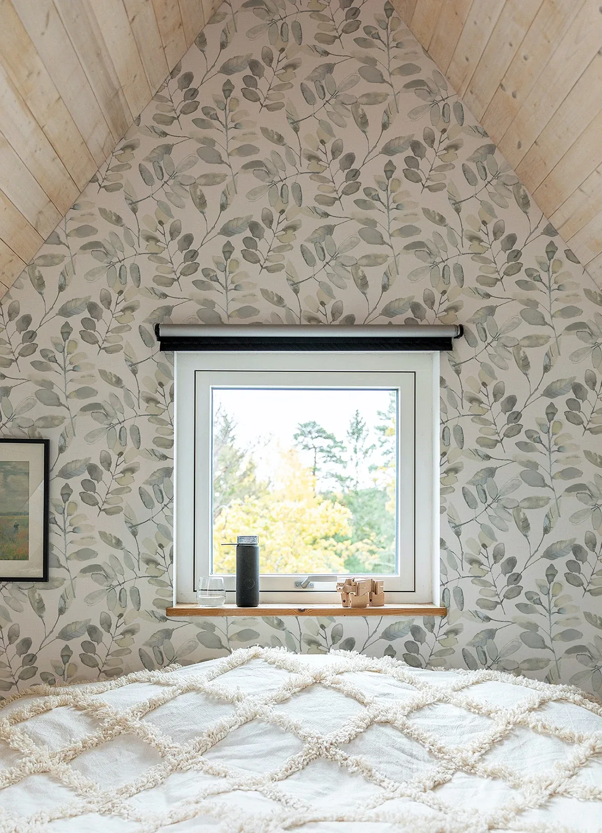 Brewster Home Fashions Pinnate Grey Leaves Wallpaper - SKU 3124-13905