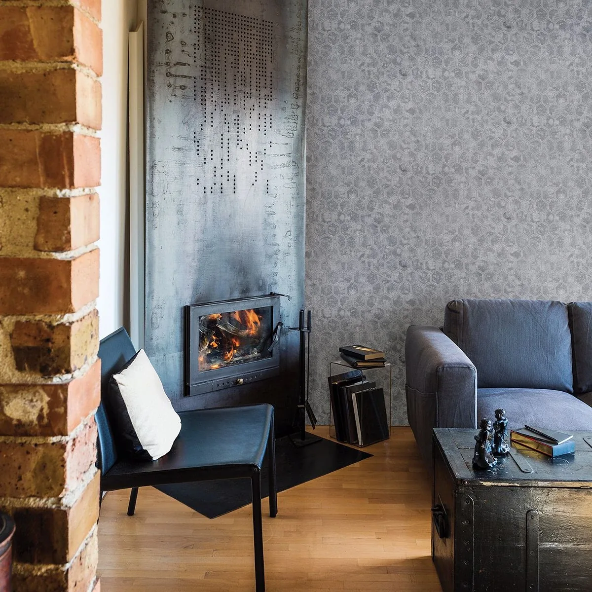 Brewster Home Fashions Starling Pewter Honeycomb Wallpaper | Wallpaper Twins Brewster Home Fashions Starling Pewter Honeycomb Wallpaper - SKU 2927-00404