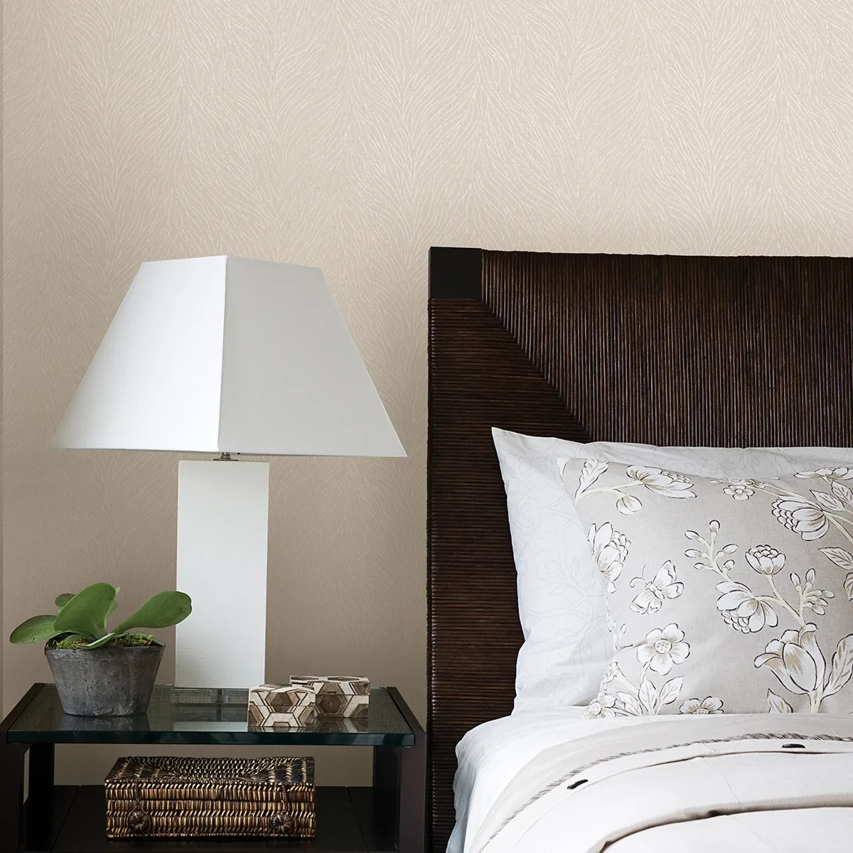 Brewster Home Fashions Tomo Cream Abstract Wallpaper - SKU 4035-58426