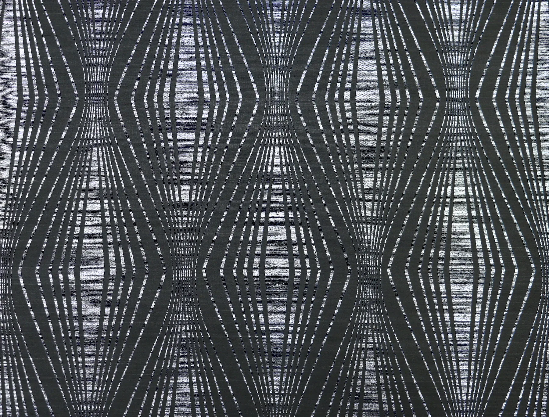 DL2934 | Radiant Silver & Black Wallpaper