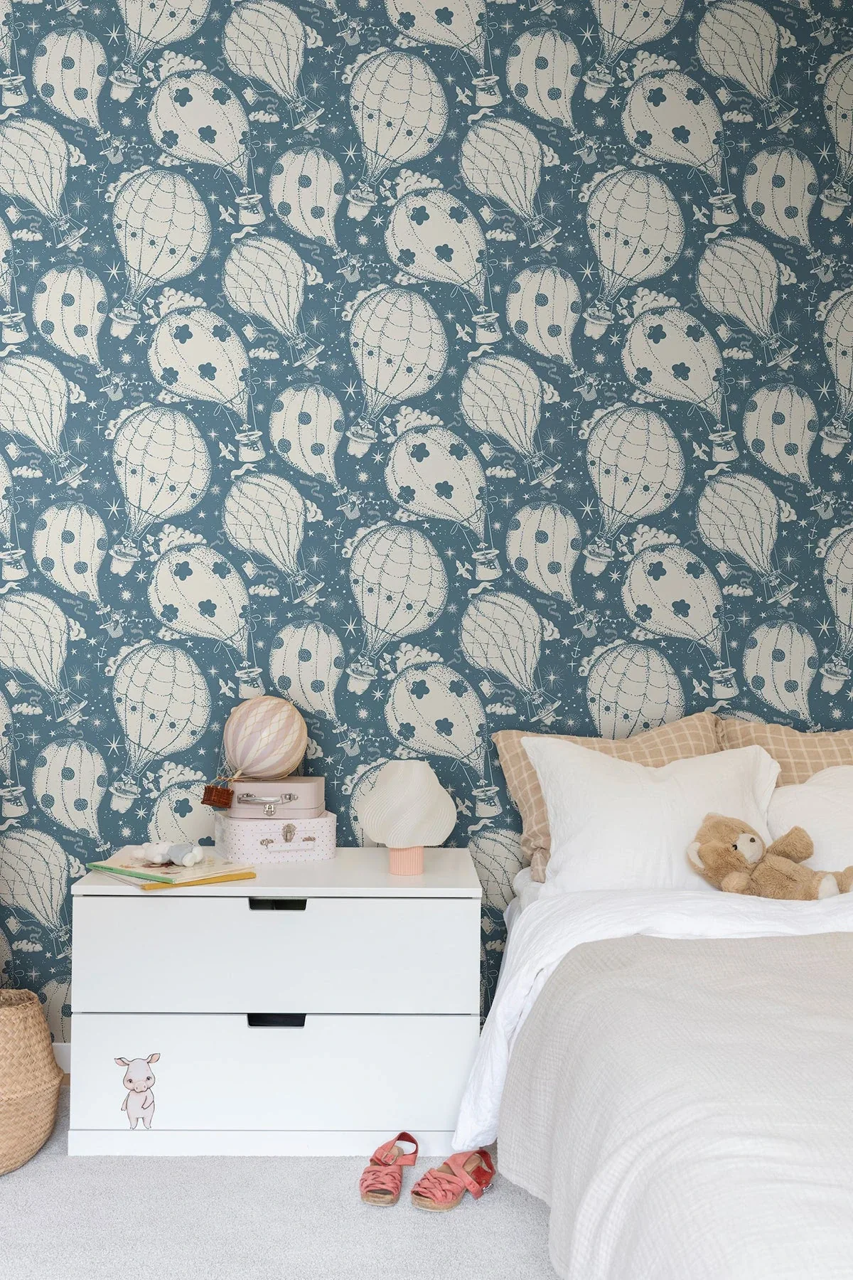 York Wallcoverings Ballongerna Dark Blue Wallpaper | Wallpaper Twins York Wallcoverings Ballongerna Dark Blue Wallpaper - SKU MB29006
