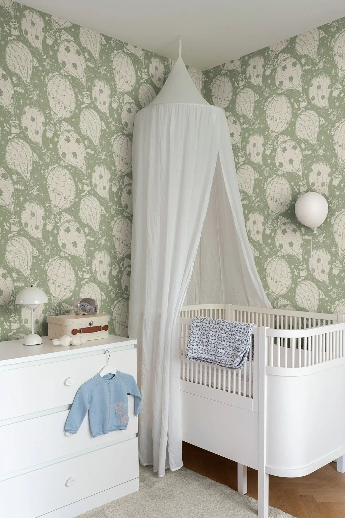 York Wallcoverings Ballongerna Green Wallpaper | Wallpaper Twins York Wallcoverings Ballongerna Green Wallpaper - SKU MB29004