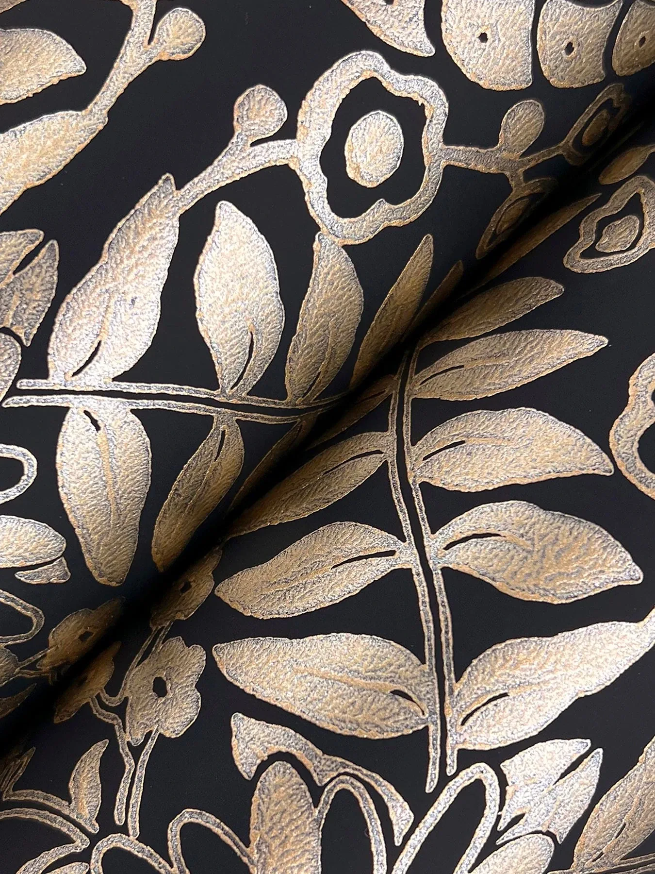 York Wallcoverings Pineapple Damask Black Wallpaper | Wallpaper Twins York Wallcoverings Pineapple Damask Black Wallpaper - SKU RF7483