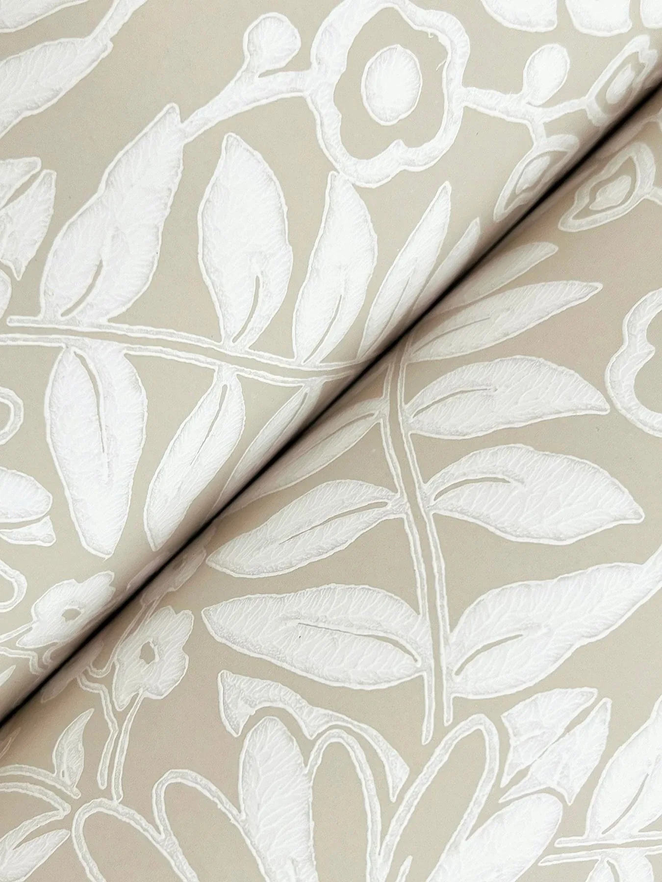 York Wallcoverings Pineapple Damask Linen Wallpaper - SKU RF7485