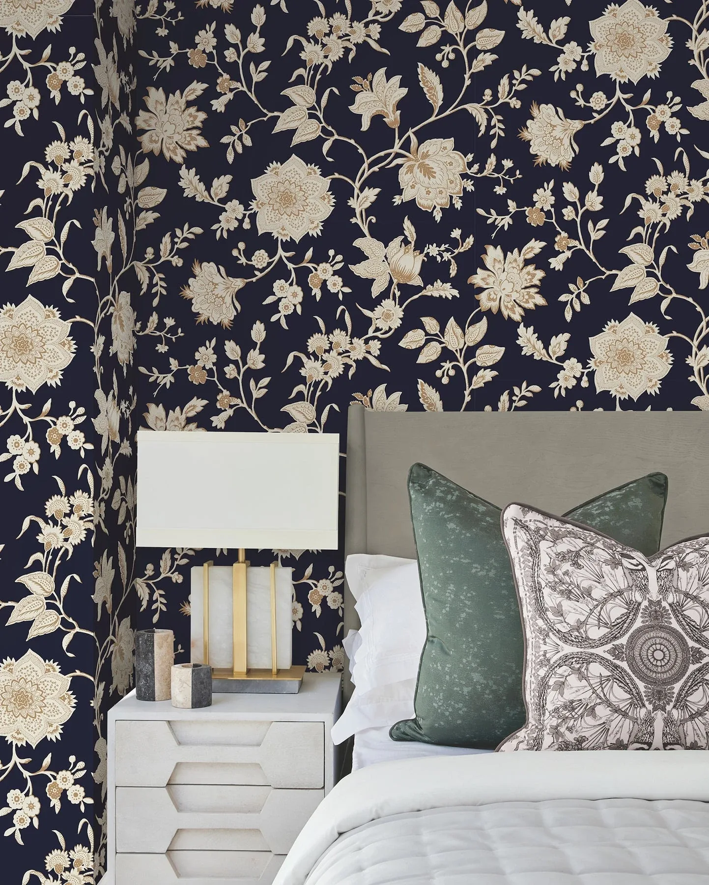 York Wallcoverings Sutton Black Wallpaper | Wallpaper Twins York Wallcoverings Sutton Black Wallpaper - SKU RT7824