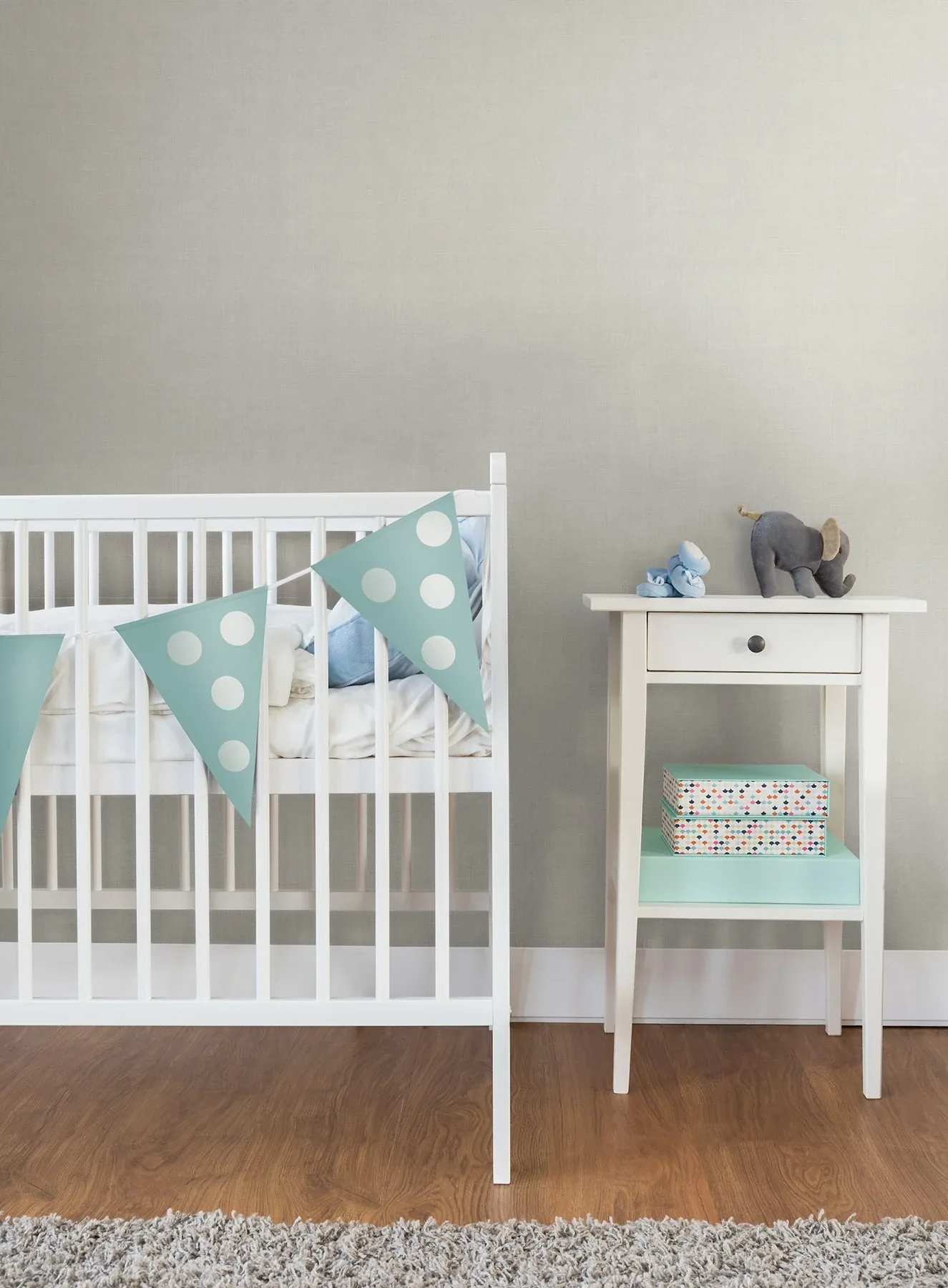 York Wallcoverings Vava Vitmossa Light Grey Wallpaper | Wallpaper Twins York Wallcoverings Vava Vitmossa Light Grey Wallpaper - SKU MB16020
