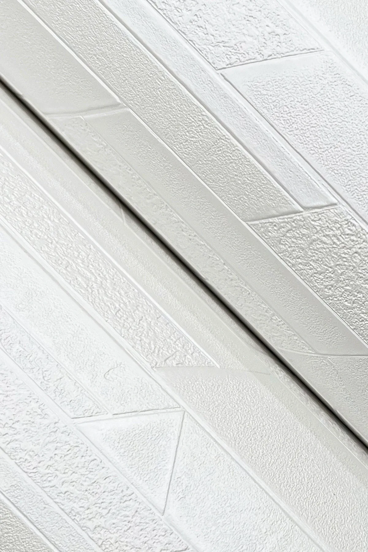 York Wallcoverings Verge Alabaster Wallpaper | Wallpaper Twins York Wallcoverings Verge Alabaster Wallpaper - SKU UD2591N