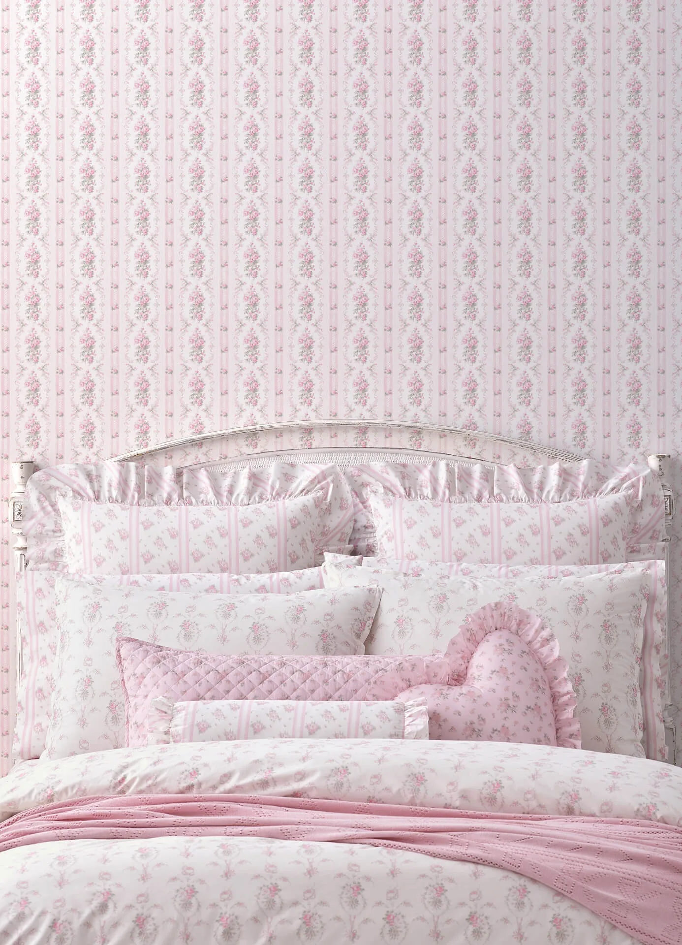 A-Street Prints Dreamy Days wallpaper, color Pink Parfait, SKU AST6086