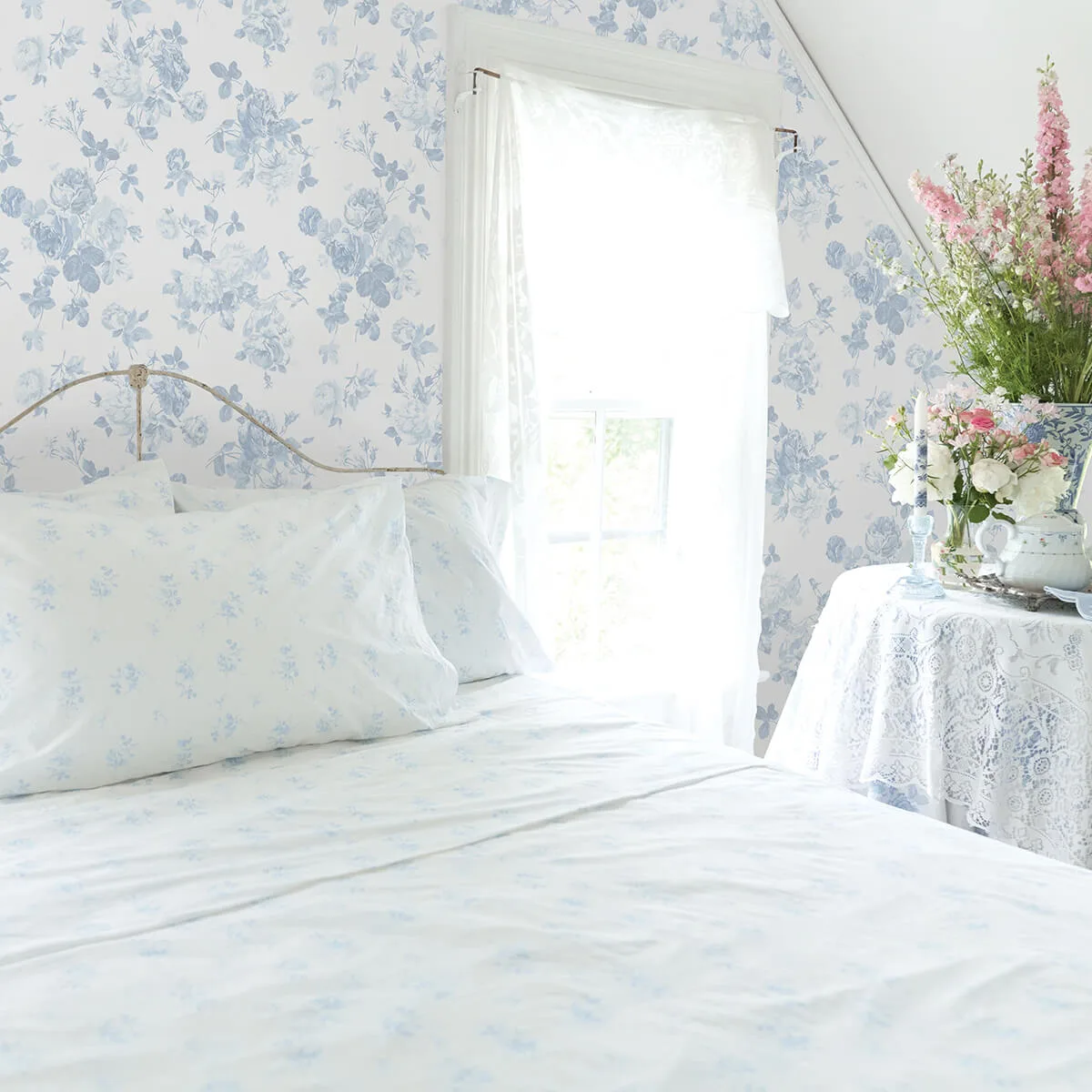 A-Street Prints Everblooming Rosettes wallpaper, color Dreamy Sky, SKU AST4102