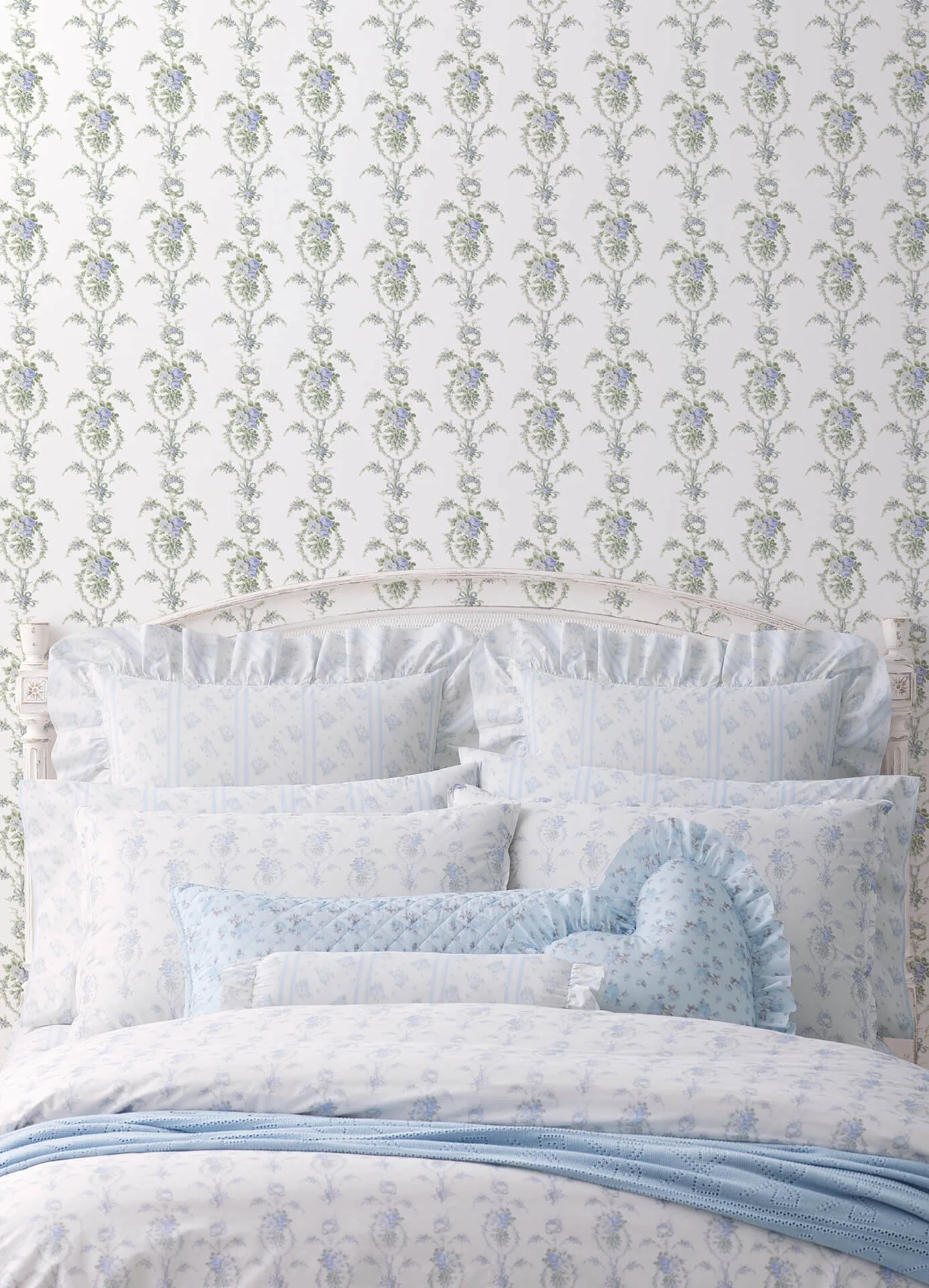 A-Street Prints Rose Cheeks wallpaper, color Blye Elysees, SKU AST6089