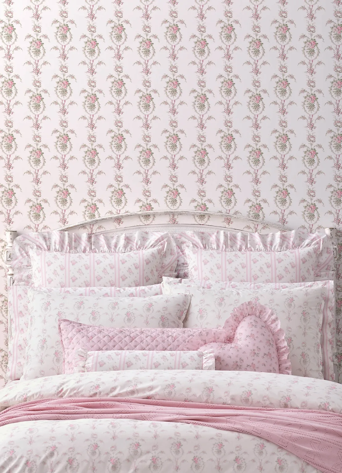 A-Street Prints Rose Cheeks wallpaper, color Party Pink, SKU AST6088