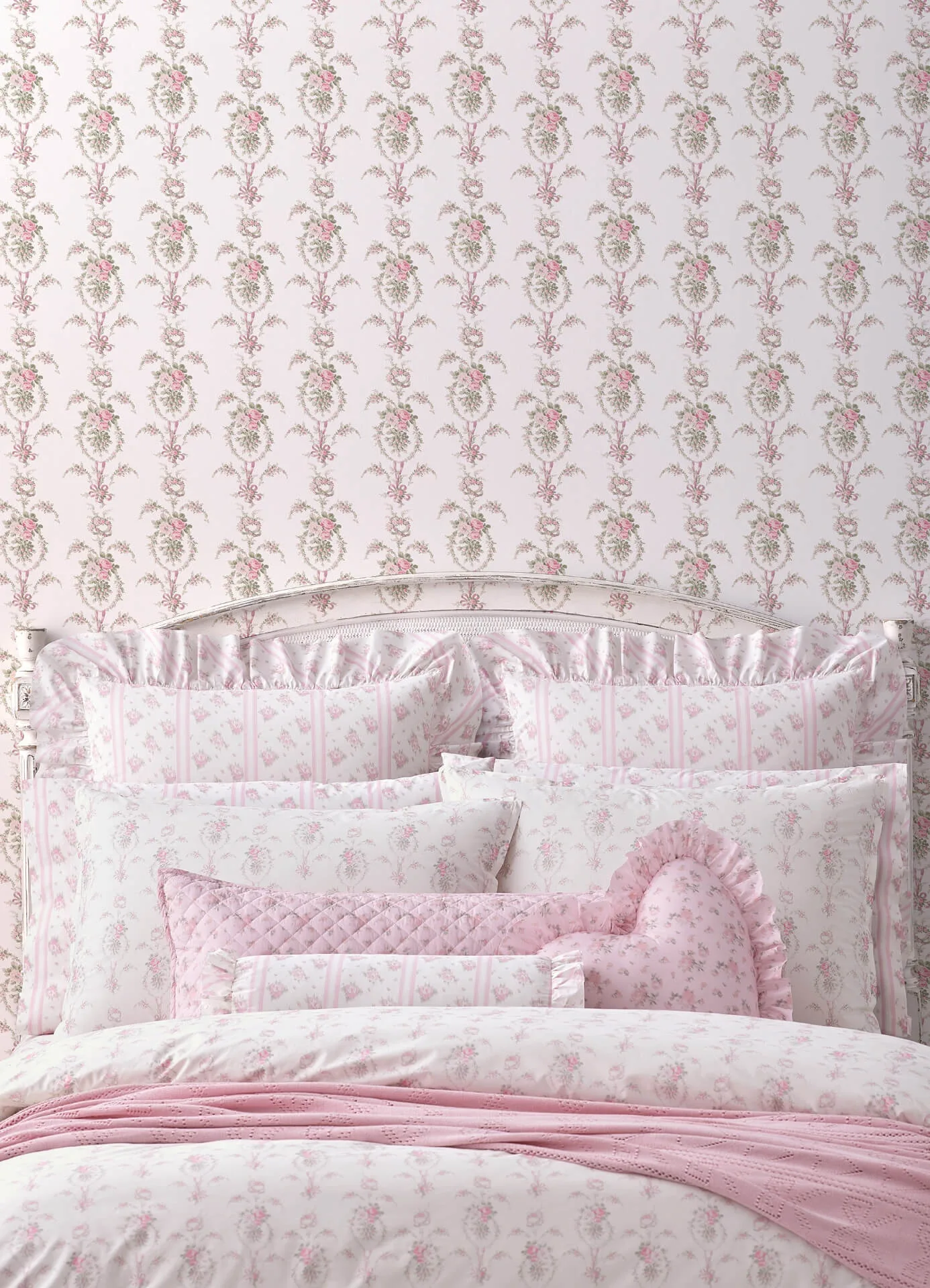 A-Street Prints Rose Cheeks wallpaper, color Party Pink, SKU AST6088