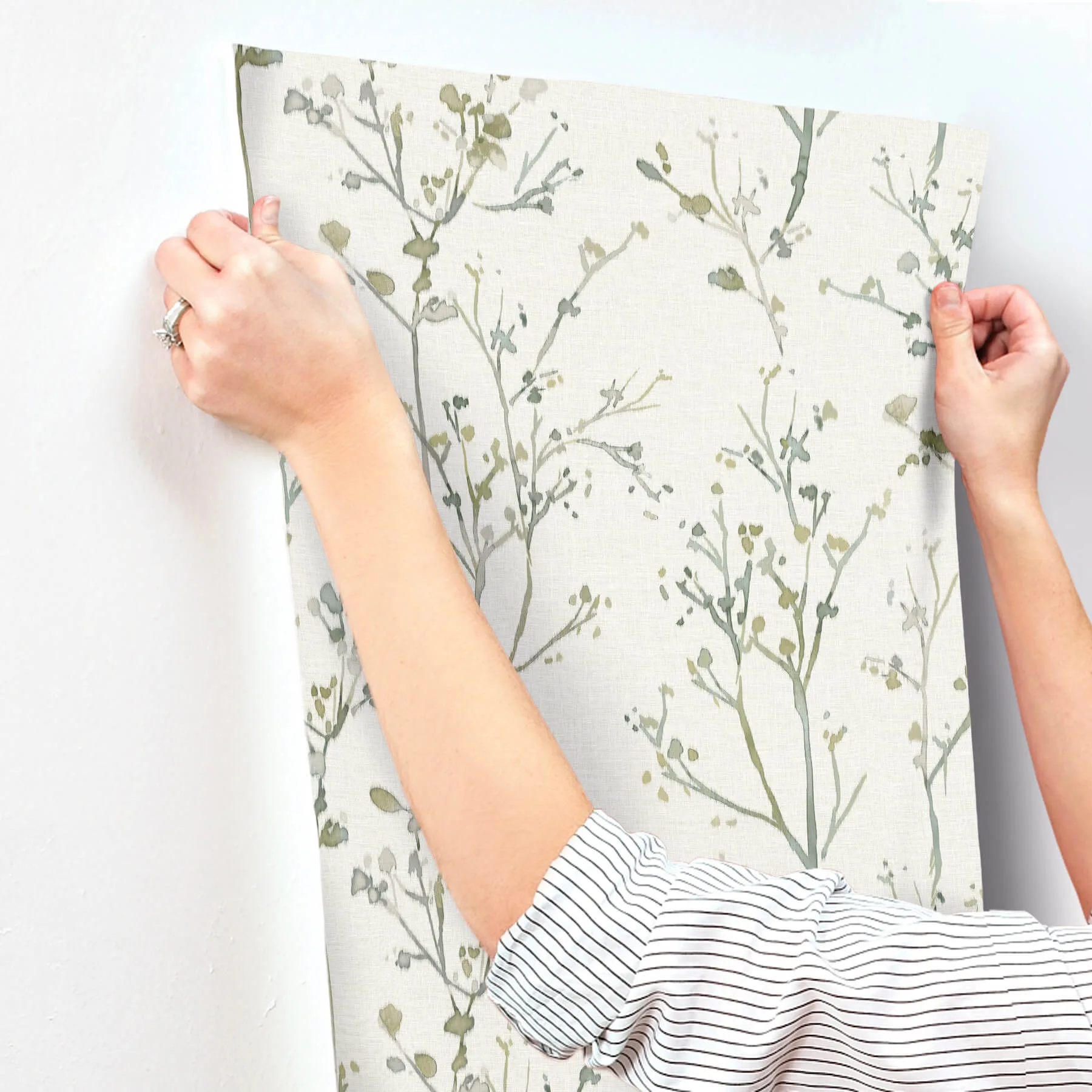 A-Street Prints Silverling wallpaper, color Moss, SKU 4177-27719