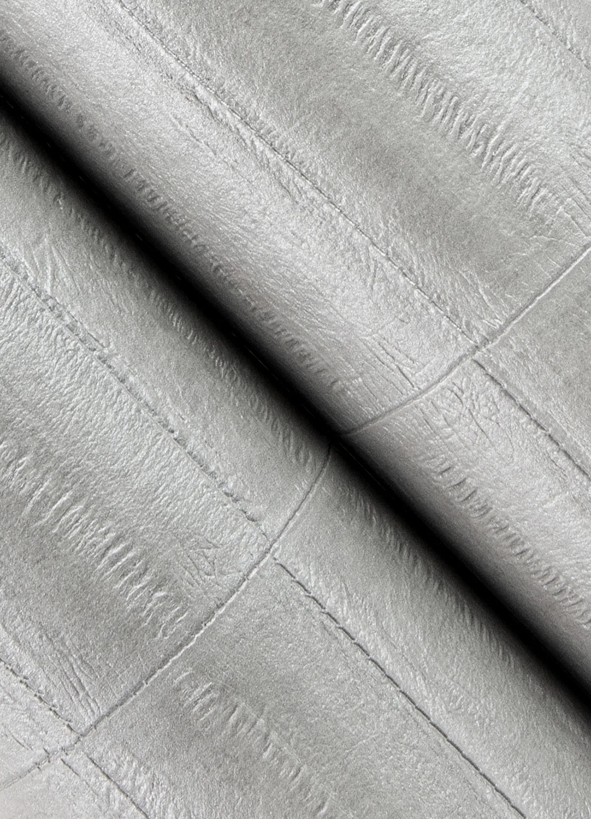 Advantage Dermot - Silver Wallpaper | Buy Online Advantage Dermot wallpaper, color Silver, SKU 4041-418477