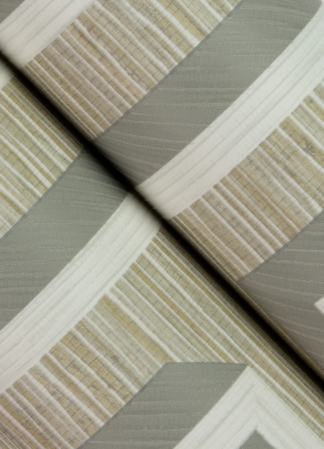 Advantage Henley wallpaper, color Taupe, SKU 4125-26725