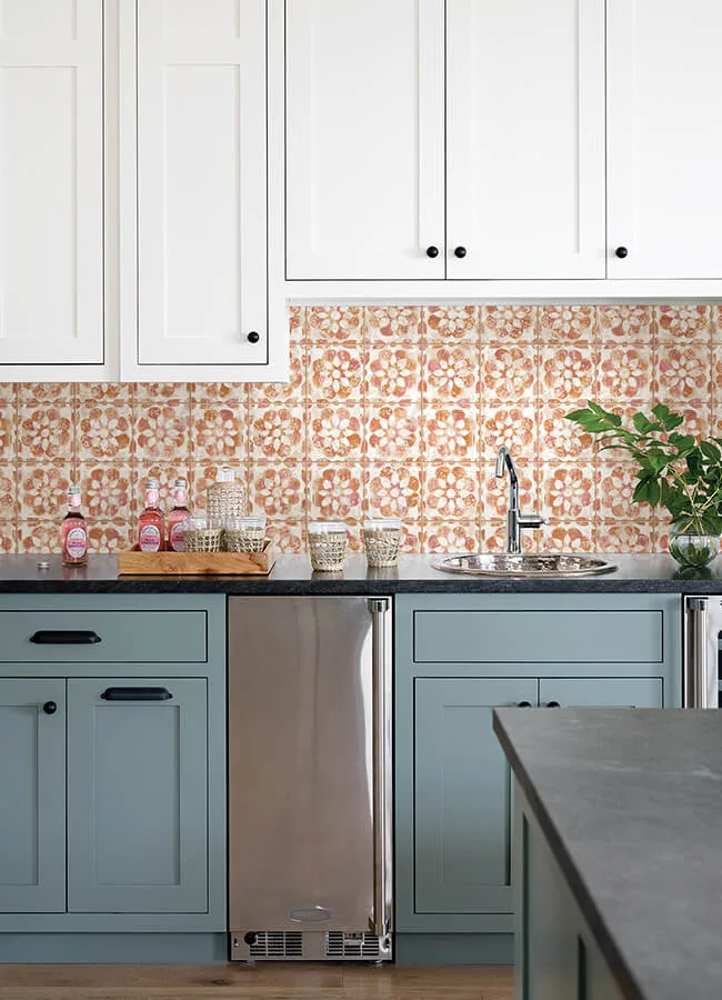 Advantage Izeda wallpaper, color Coral, SKU 2980-26194