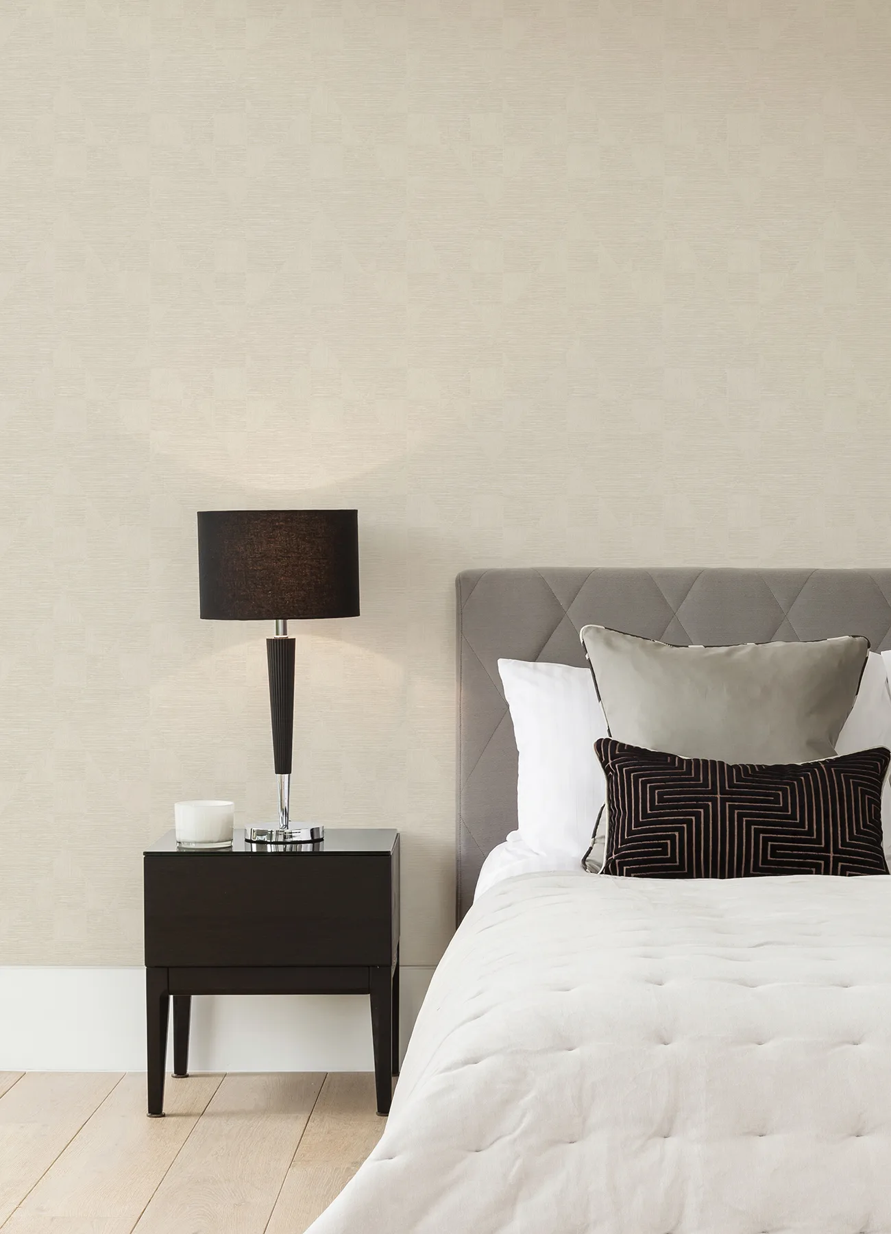 Advantage Wegener - Ivory Wallpaper | Buy Online Advantage Wegener wallpaper, color Ivory, SKU 4082-381966