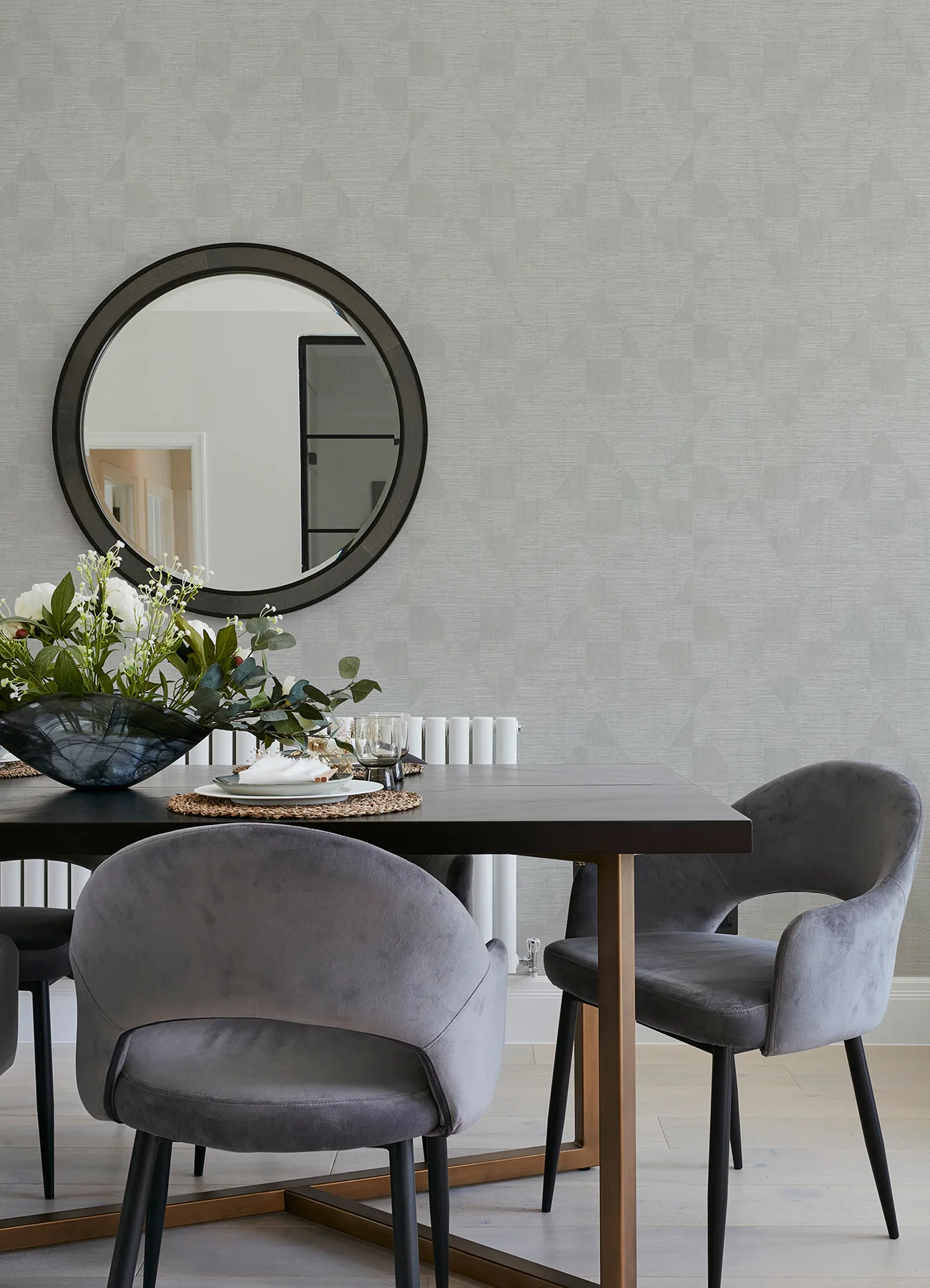 Advantage Wegener - Silver Wallpaper | Buy Online Advantage Wegener wallpaper, color Silver, SKU 4082-381962