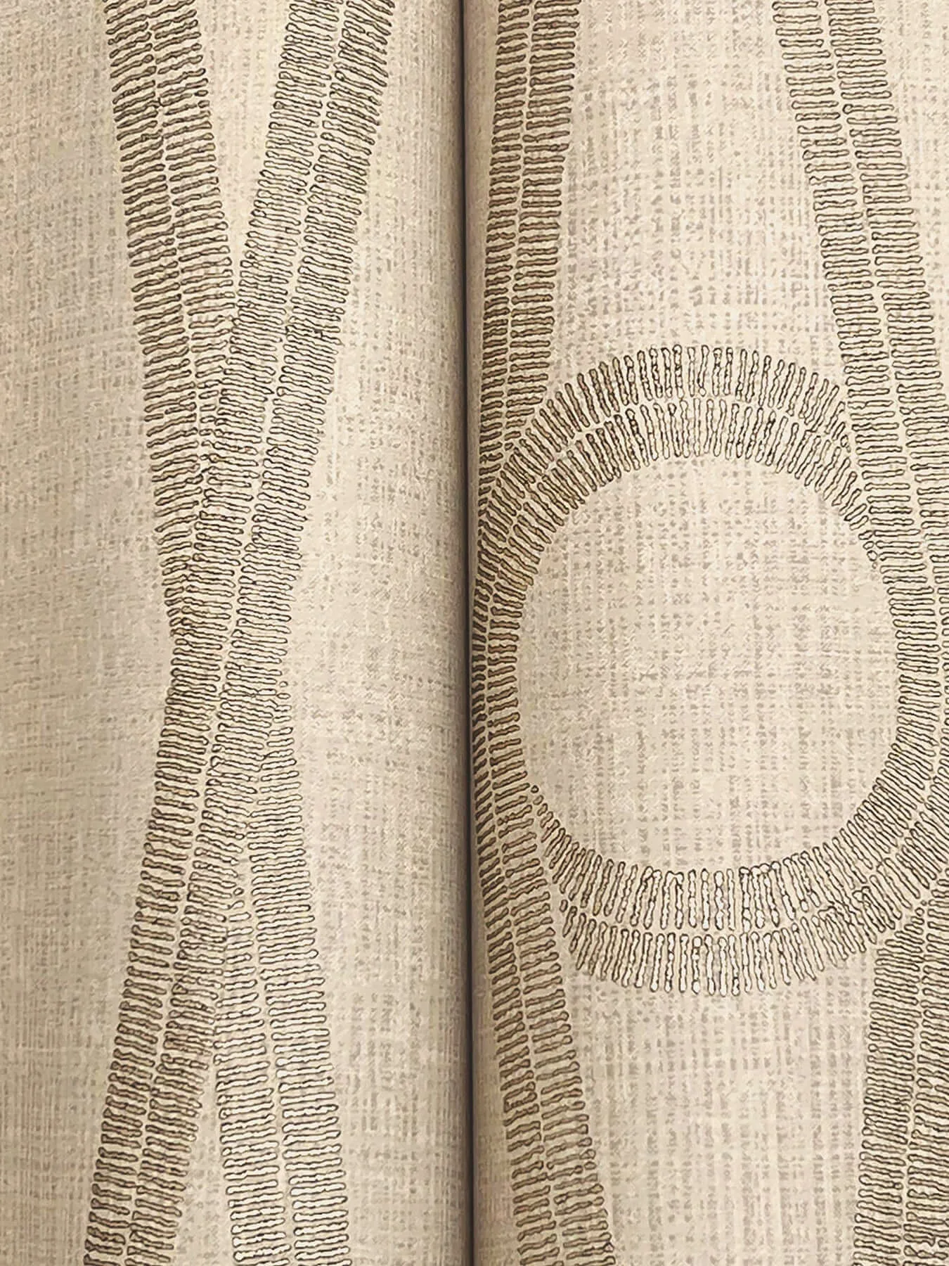 Antonina Vella Henlein - Gold Wallpaper | Buy Online Antonina Vella Henlein wallpaper, color Gold, SKU AB3012