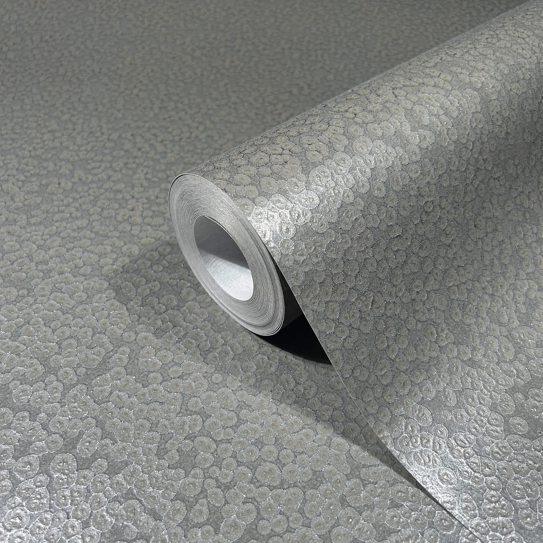 Antonina Vella Hudson - Pewter Wallpaper | Buy Online Antonina Vella Hudson wallpaper, color Pewter, SKU MA34957