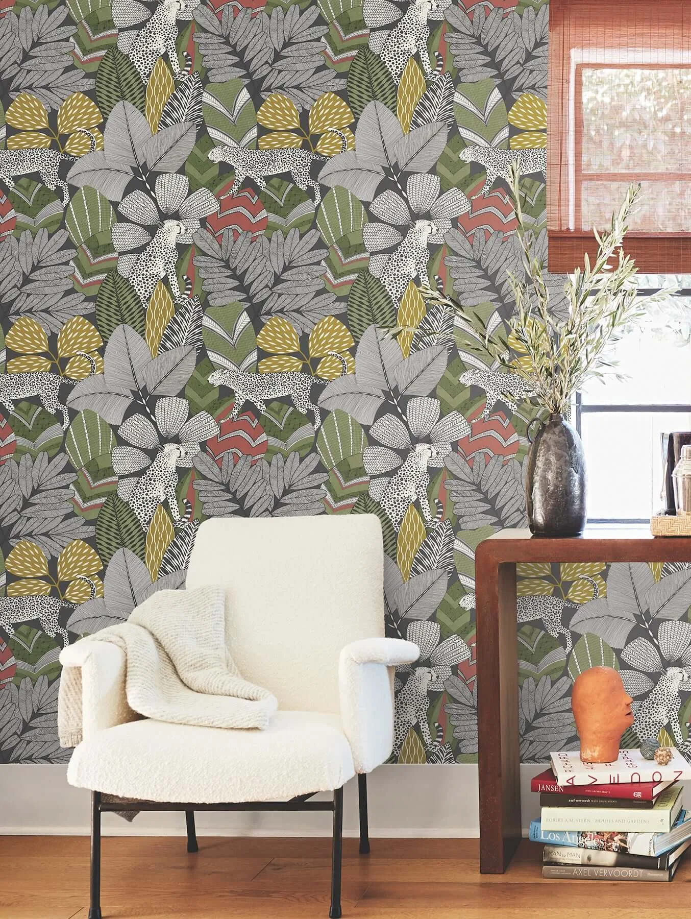 Antonina Vella Namiri wallpaper, color Black, SKU AB3112