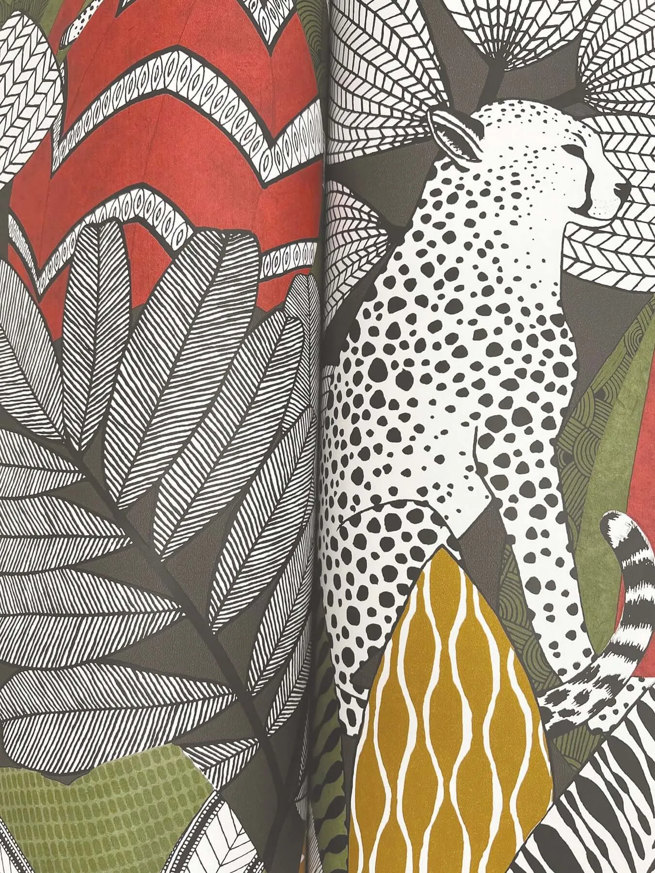 Antonina Vella Namiri - Black Wallpaper | Buy Online Antonina Vella Namiri wallpaper, color Black, SKU AB3112