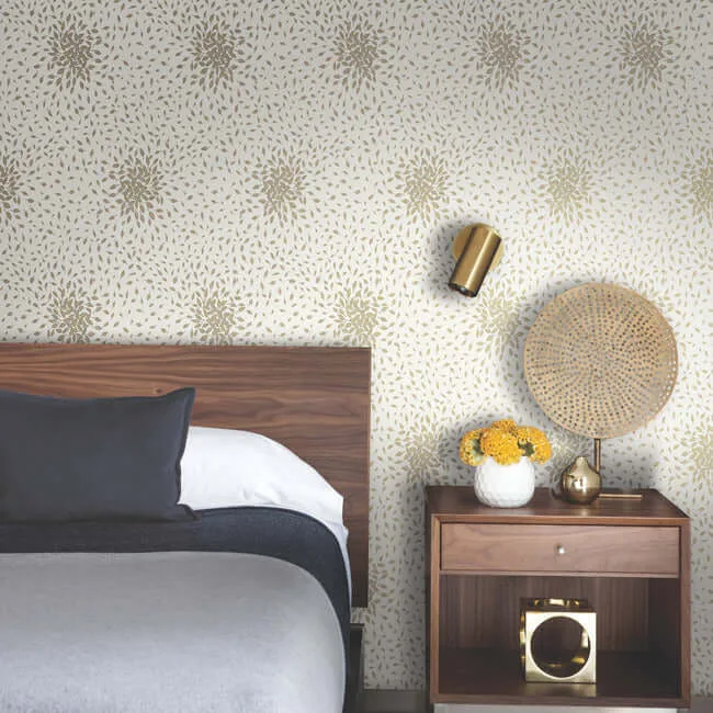 Antonina Vella Petite Leaves - Cream & Gold Wallpaper | Buy Online Antonina Vella Petite Leaves wallpaper, color Cream & Gold, SKU MD7103