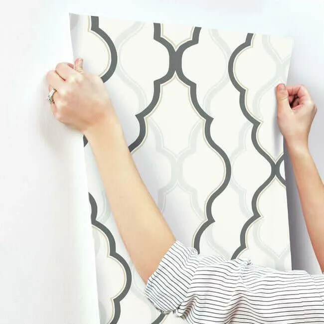 Candice Olson Double Damask - White & Black Wallpaper | Buy Online Candice Olson Double Damask wallpaper, color White & Black, SKU CI2391