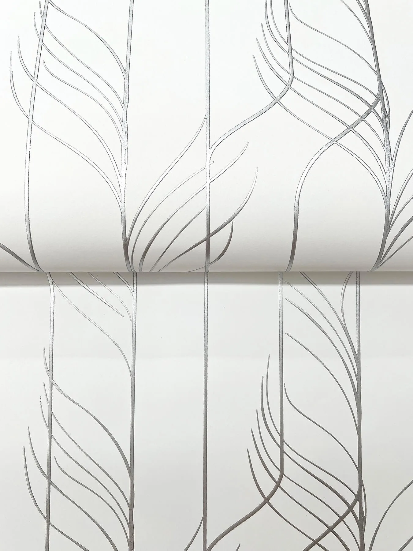 Candice Olson Elemental Thread wallpaper, color White & Silver, SKU DF3302