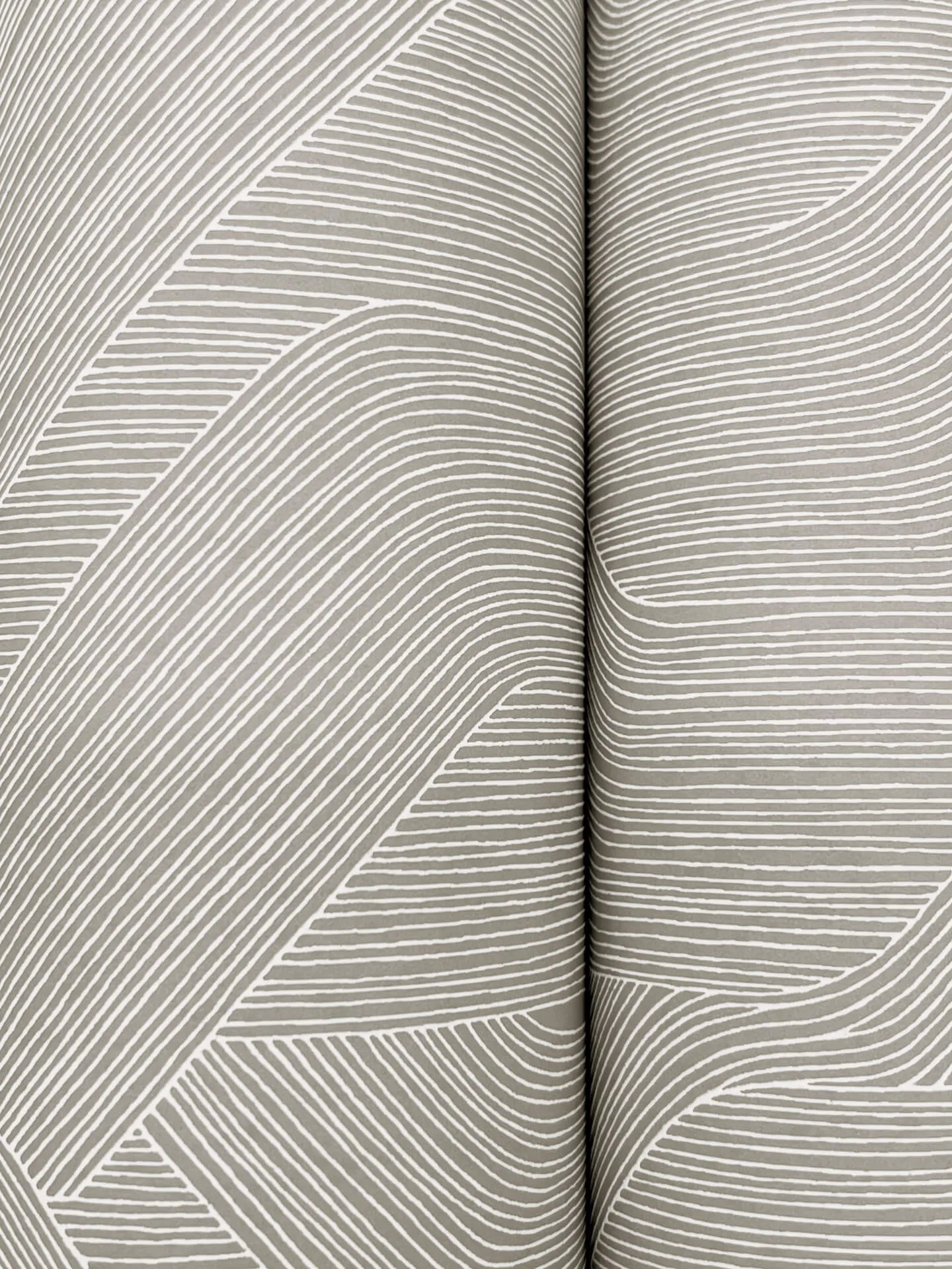 Candice Olson Fine Line wallpaper, color Grey, SKU NT6191