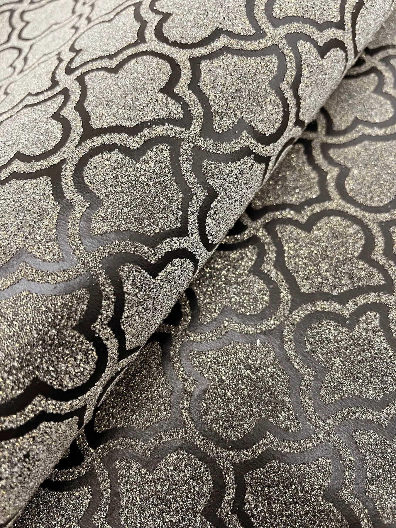 Candice Olson Uptown Glam wallpaper, color Black & Gold, SKU DF3336