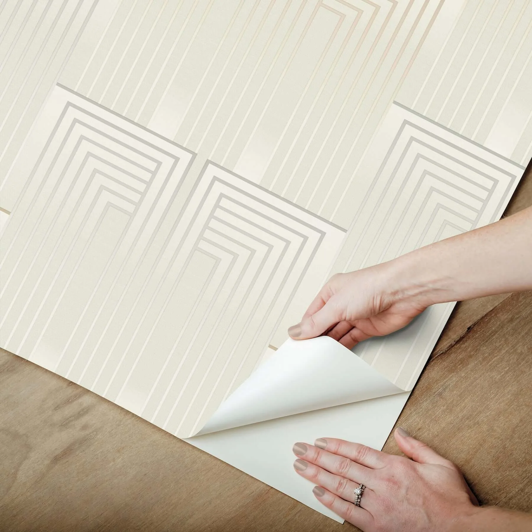 Candice Olson Vanishing - Silver & Gold Wallpaper | Buy Online Candice Olson Vanishing wallpaper, color Silver & Gold, SKU PSW1608RL
