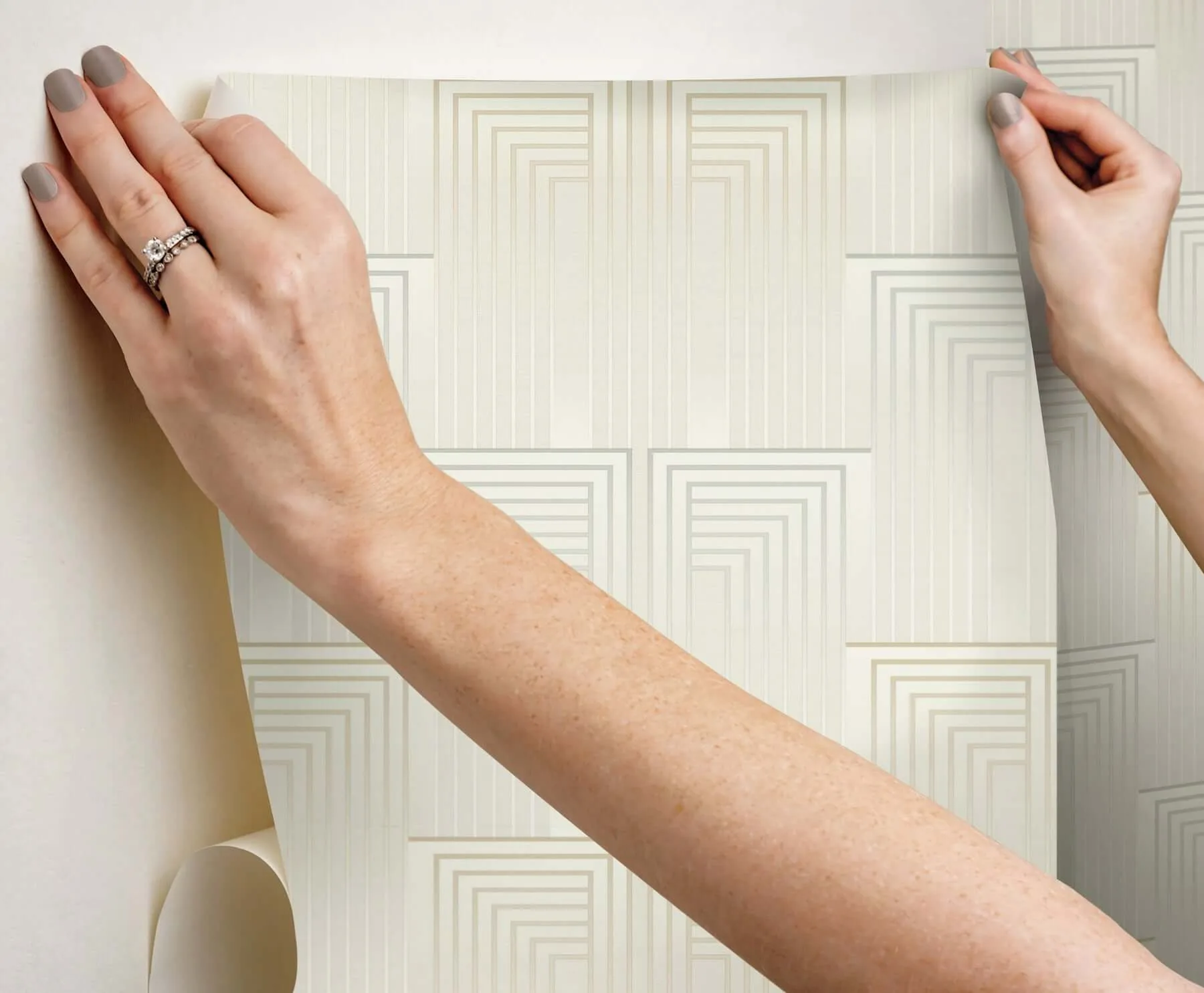 Candice Olson Vanishing - Silver & Gold Wallpaper | Buy Online Candice Olson Vanishing wallpaper, color Silver & Gold, SKU PSW1608RL