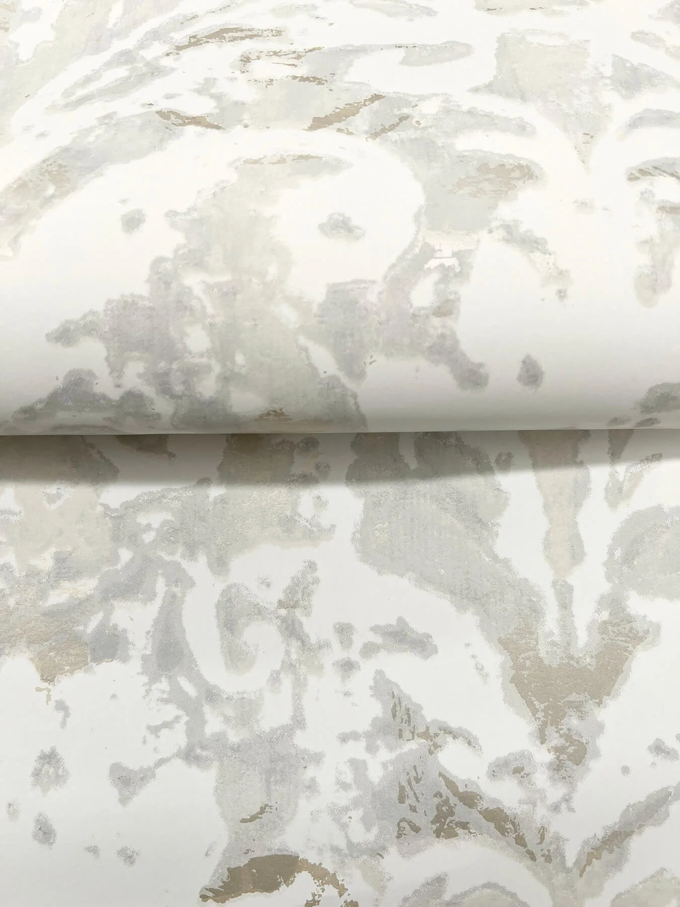 Candice Olson Velvet Crush Damask - Cream & Pearl Wallpaper | Buy Online Candice Olson Velvet Crush Damask wallpaper, color Cream & Pearl, SKU DF3334