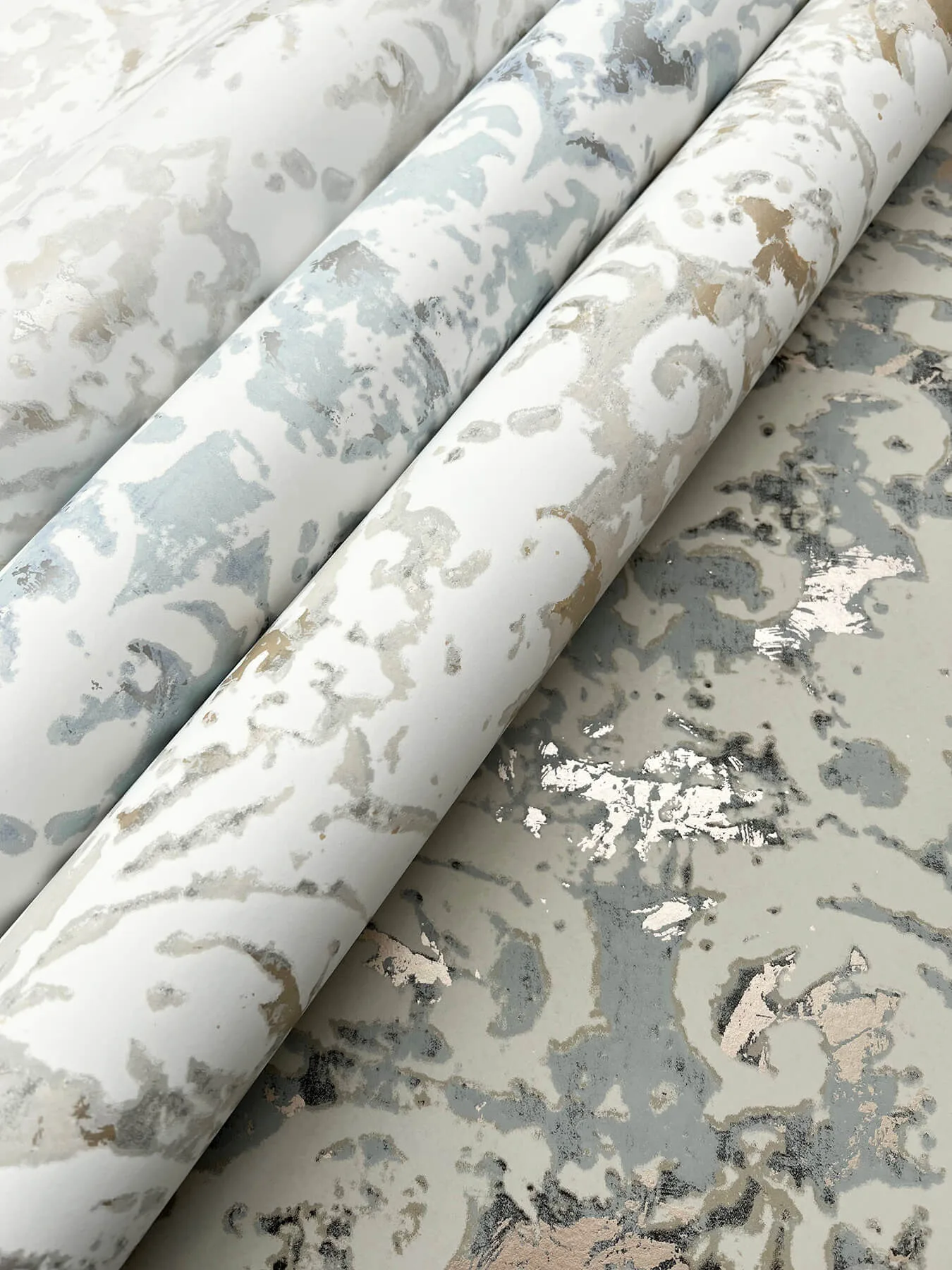 Candice Olson Velvet Crush Damask - Cream & Pearl Wallpaper | Buy Online Candice Olson Velvet Crush Damask wallpaper, color Cream & Pearl, SKU DF3334