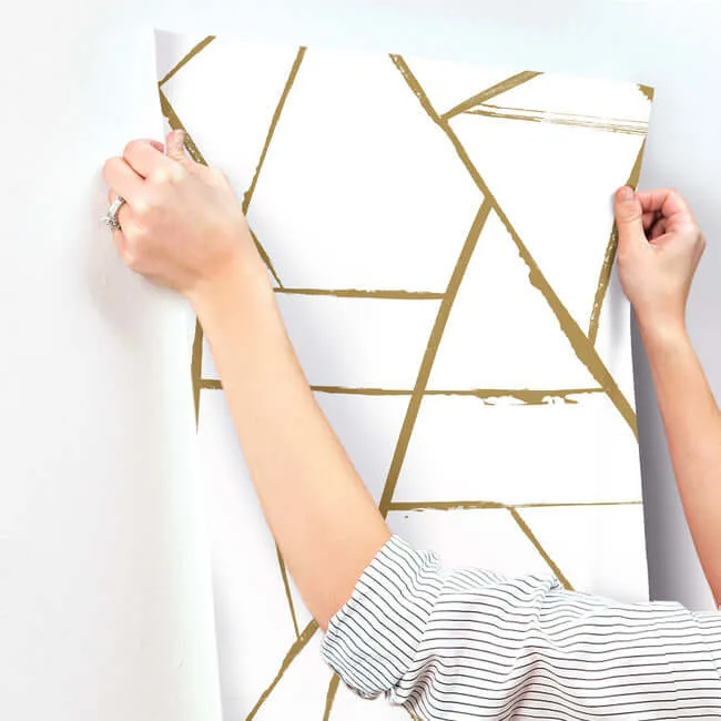 Carol Benson-Cobb Intersect - Gold Metallic Wallpaper | Buy Online Carol Benson-Cobb Intersect wallpaper, color Gold Metallic, SKU CC1294