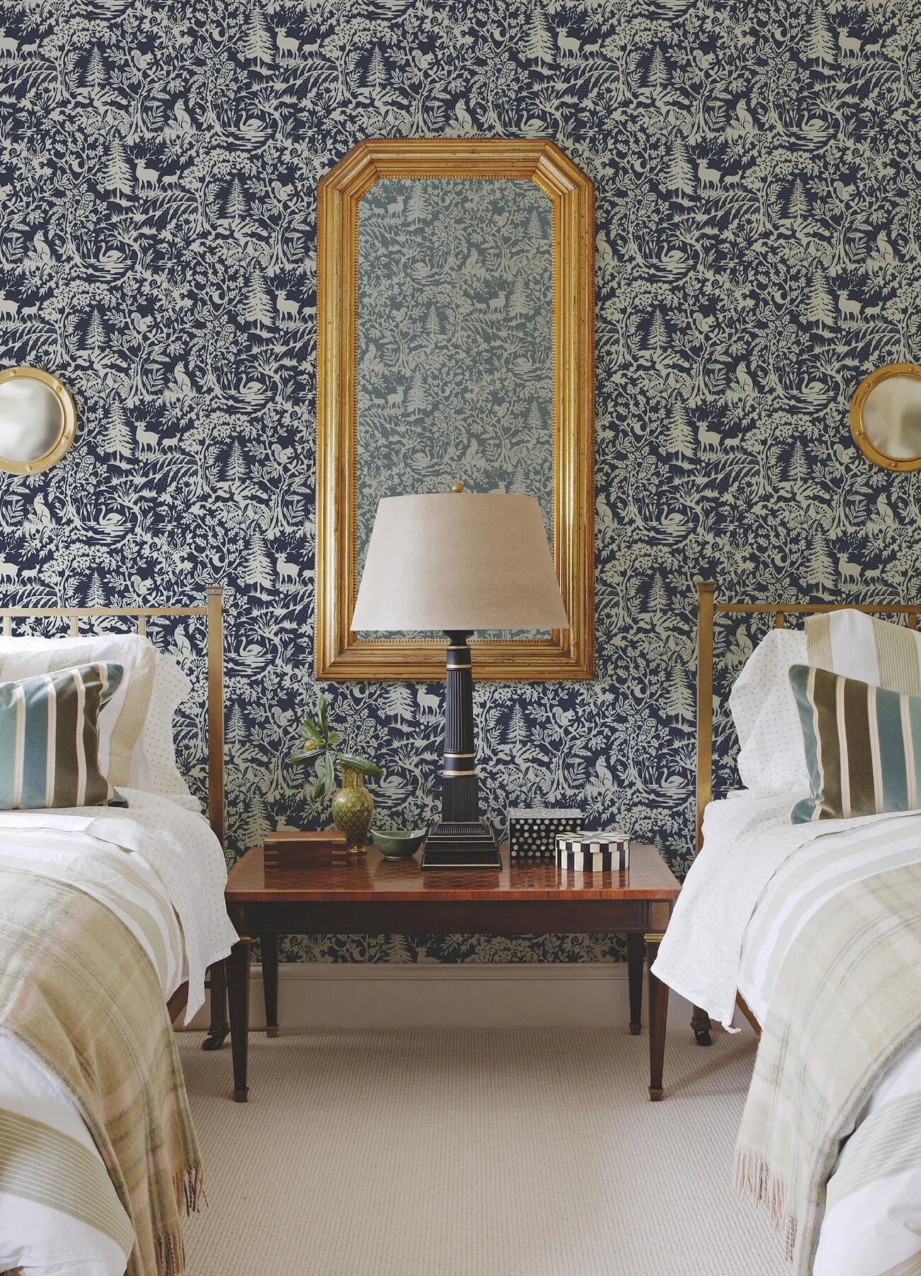 Chesapeake Alrick - Navy Wallpaper | Buy Online Chesapeake Alrick wallpaper, color Navy, SKU 3125-72324