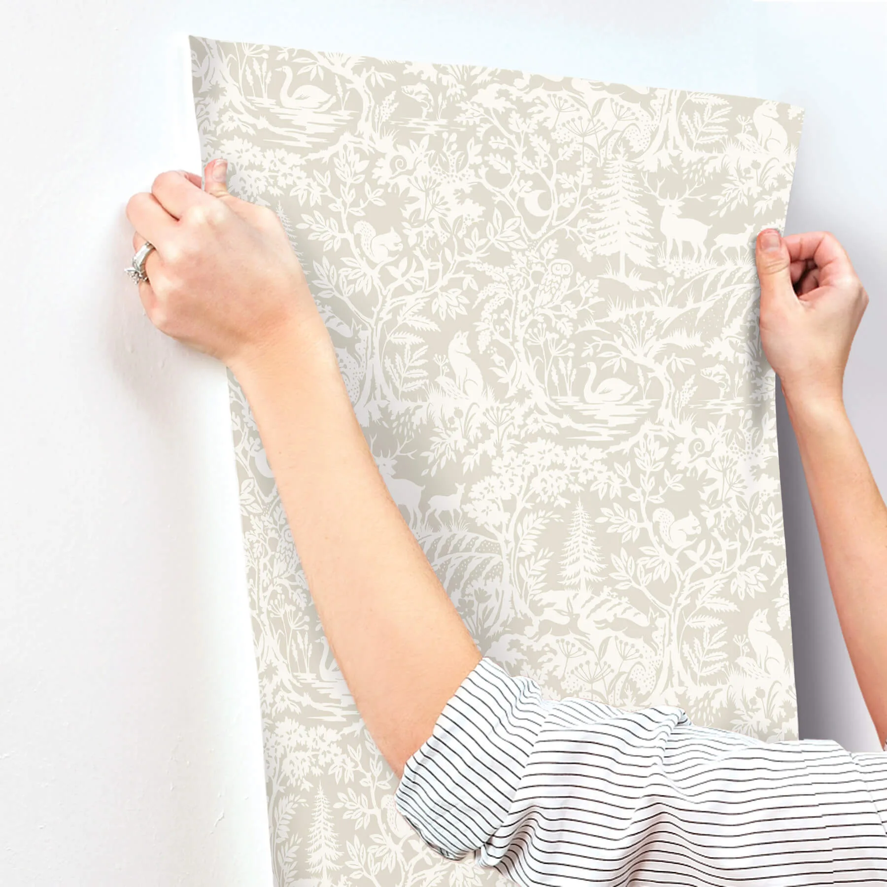 Chesapeake Alrick - Taupe Wallpaper | Buy Online Chesapeake Alrick wallpaper, color Taupe, SKU 3125-72325