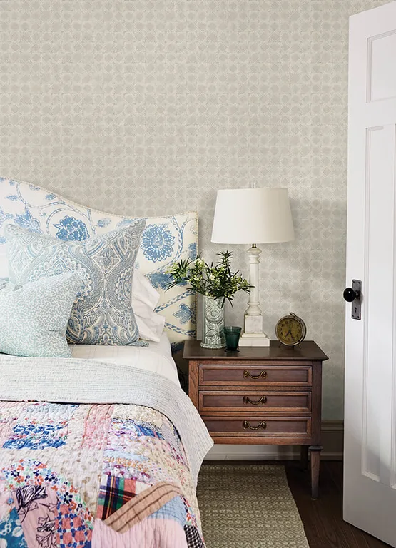 Chesapeake Button Block wallpaper, color Light Grey, SKU 3125-72309