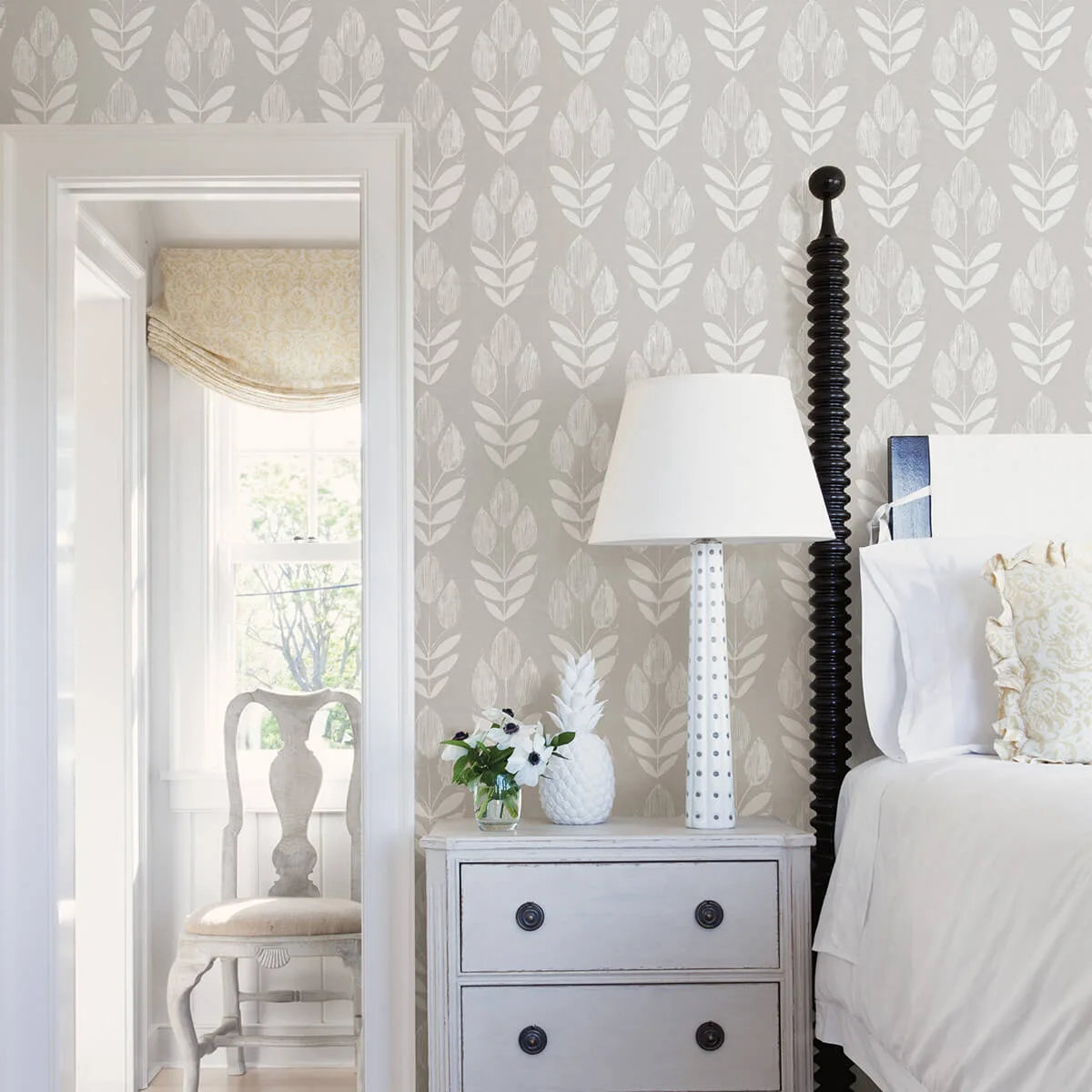 Chesapeake Garland wallpaper, color Grey, SKU 3123-24473