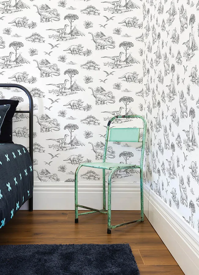 Chesapeake Isolde wallpaper, color Charcoal, SKU 4060-139269